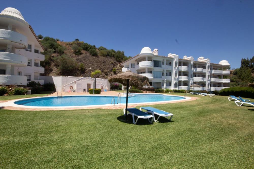 Wonderful 2 Bed Apartment With Stunning Sea Views Sitio de Calahonda Exterior photo