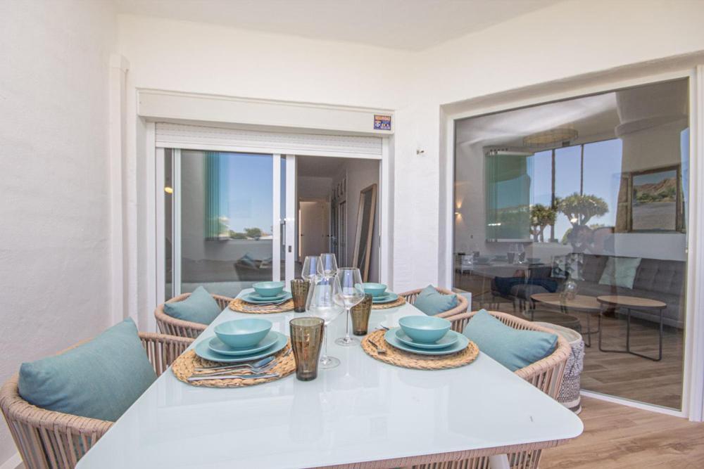 Wonderful 2 Bed Apartment With Stunning Sea Views Sitio de Calahonda Exterior photo