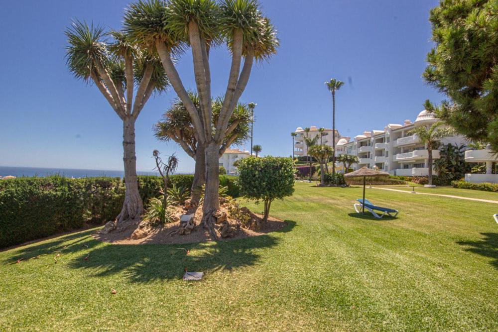 Wonderful 2 Bed Apartment With Stunning Sea Views Sitio de Calahonda Exterior photo