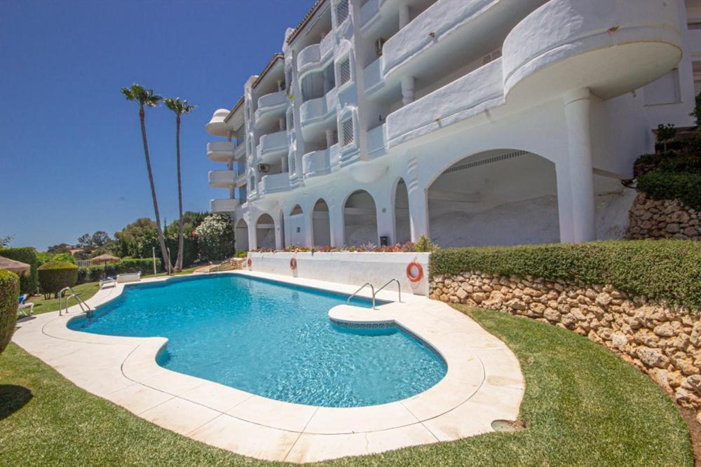 Wonderful 2 Bed Apartment With Stunning Sea Views Sitio de Calahonda Exterior photo